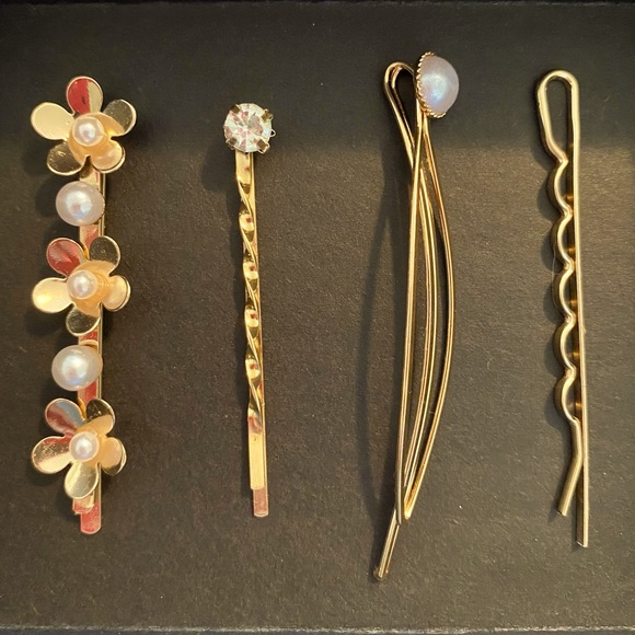 Accessories - Gold Hair Pins (Set of 4)